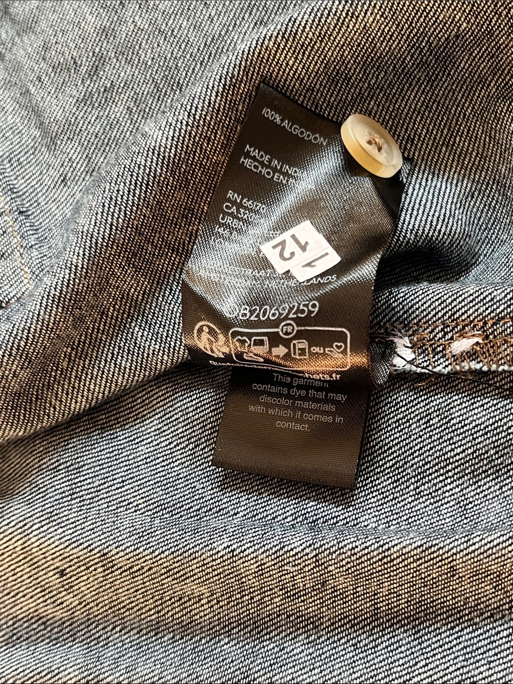 Ozzi Ruffle-Sleeve Buttondown Shirt by Pilcro Anthropologie denim puff sleeve - Picture 7 of 9